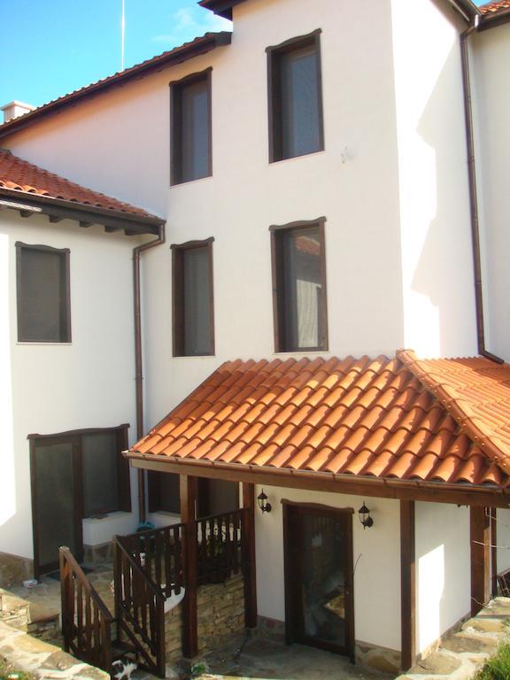 Family Hotel And Restaurant Plamena Oreshak  Exterior foto